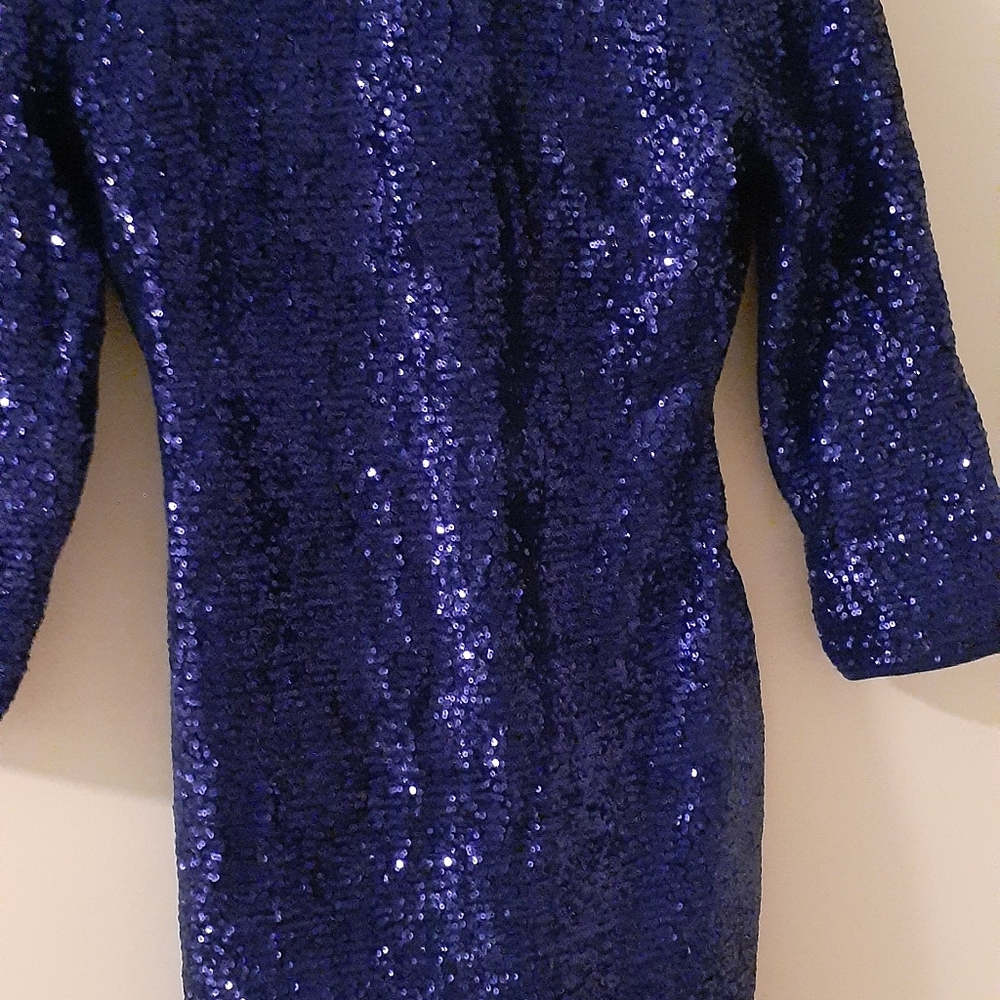 Dress - Picture 2 of 2